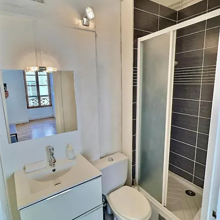 Wonderhost, Coeur De Confort Pau